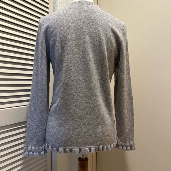 J McLaughlin Cashmere Crewneck Sweater with sleeve detail. - Picture 2 of 4